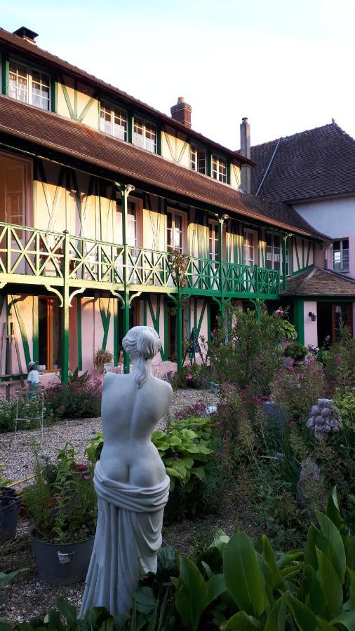 La maison rose Saint-Pierre-d'Autils Extérieur photo